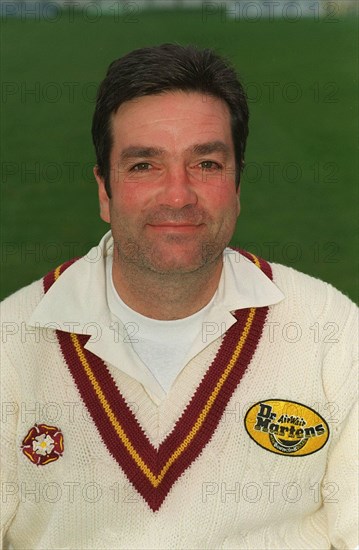 NICK COOK Northamptonshire County and England Test Cricketer Universal Pictorial Press Photo URM 011361/C-32 17.04.1996