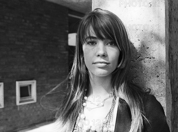 Musik aus Studio B, Musiksendung, Deutschland 1966, Gaststar: Francoise Hardy vor dem Auftritt in Hamburg