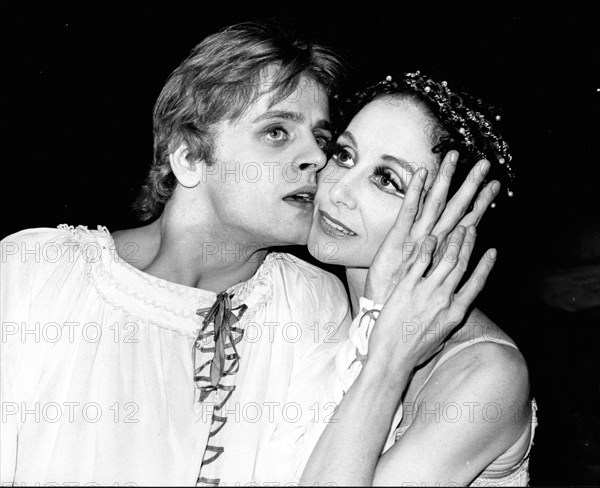 5575770 (900324) Oct 21, 1975; London, UK; MIKHAIL BARYSHINKOV is to perform the part of Romeo in the Royal Ballet production of Romeo and Juliet at the Royal Opera House. The part of Juliet is to be played by Merle Park. There was a dress rehearsal at the Royal Opera House this morning. The picture shows Mikhail and MERLE PARK as Romeo and Juliet in a scene from the Royal Ballet production.,