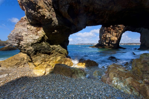 Point de Dinan, France, Europe, Brittany, department Finistère, peninsula, Crozon, sea, coast, cliff coast, arc