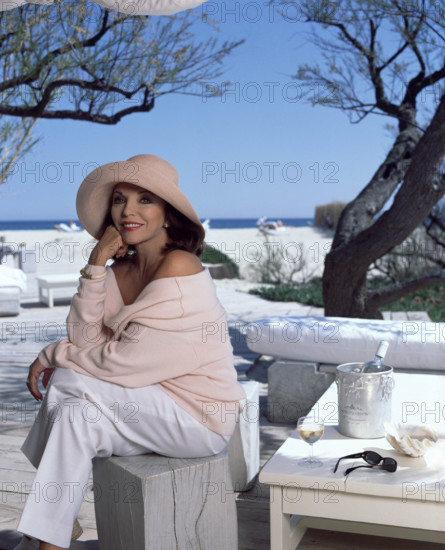 Joan Collins H1 ref: C1691 Date: 31.03.1999 Ref: SS01_C1691_004