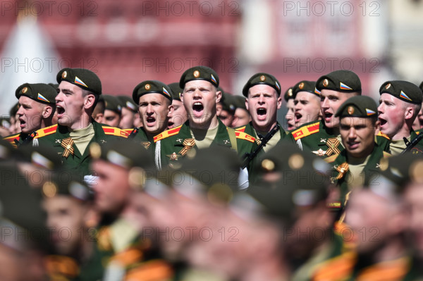 (180509) -- MOSCOW, May 9, 2018 () -- Russian soldiers march during the Victory Day parade in Moscow, Russia, May 9, 2018. The 73rd anniversary of the victory over Nazi Germany in World War Two was marked here on Wednesday. (/Evgeny Sinitsyn) (srb)
