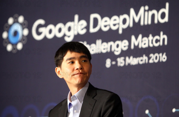 (160313) -- BEIJING, March 13, 2016 () -- South Korean Lee Sedol reacts during the press conference held after he lost the second match with Google's artificial intelligence program AlphaGo in Seoul, South Korea, March 10, 2016. (/Yao Qilin)