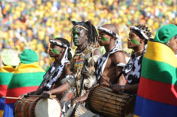 Dancers perform during the opening ceremony of the 2010 FIFA World Cup at Soccer City stadium in Johannesburg, South Africa 11 June 2010. Photo: Achim Scheidemann dpa - Please refer to http://dpaq.de/FIFA-WM2010-TC