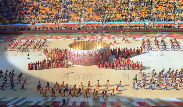General view of dancers performing during the opening ceremony of the FIFA 2010 Soccer World Cup at Soccer City stadium in Johannesburg, South Africa, 11 June 2010. The FIFA 2010 Soccer World Cup kicks off with the opening match between hosts S