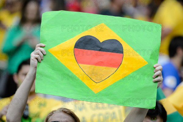 Deutsche Fans vor dem Spiel. Brasilien - Deutschland, Halbfinale, Spiel 61- FIFA - Fussball Weltmeisterschaft 2014 in Brasilien, Belo Horizonte, 08.07.2014- Brazil vs. Germany- FIFA- Soccer World Cup 2014 in Brazil. Semifinal, Match 61/Belo Horizonte, Brazil, July 08, 2014 -- *** Local Caption *** copyright by : Marvin Guengoer/GES. GES-Sportfoto, Am Herrenacker 5 , 76706 Dettenheim , Germany. Tel. +49-(0)7247-85483; info@ges-sportfoto.de