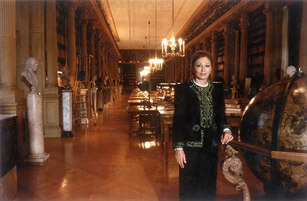 Farah Pahlavi à l'Institut