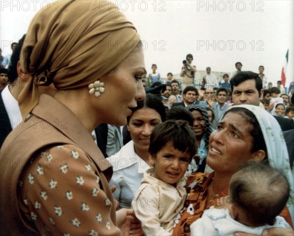 Farah Pahlavi en visite