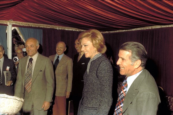 Farah Pahlavi en visite officielle