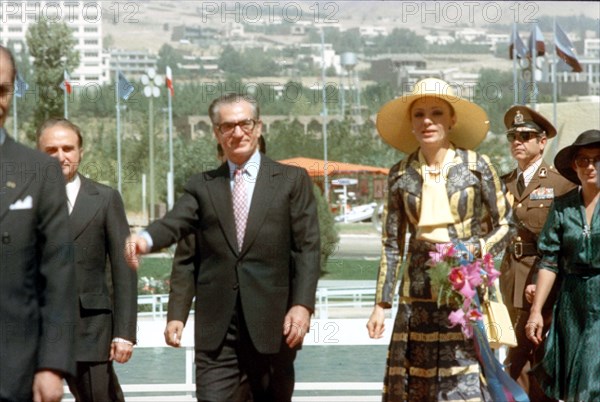 Mohammed Reza Shah Pahlavi et Farah Pahlavi en visite officielle