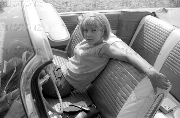 Sylvie Vartan (June 6, 1963)