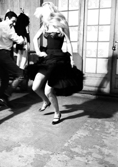 Brigitte Bardot during a flamenco lesson