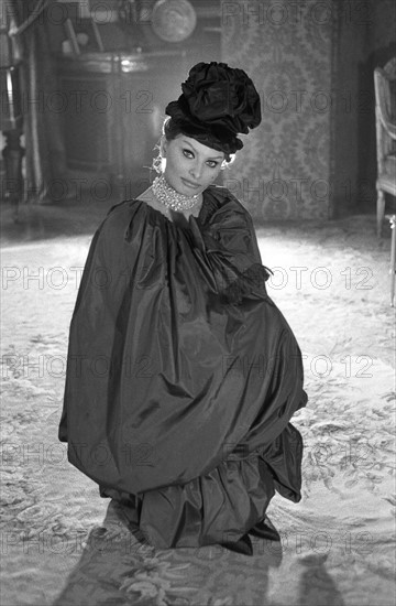 Sophia Loren in Christian Dior fashion