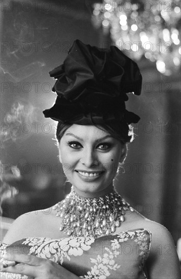 Sophia Loren in Christian Dior fashion