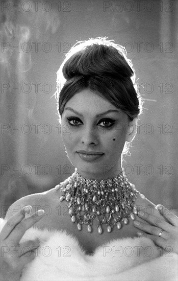 Sophia Loren in Christian Dior fashion