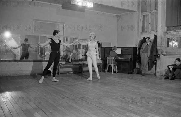 Brigitte Bardot during a ballet lesson