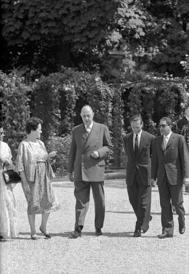 Charles de Gaulle reçoit le roi du Népal, Mahendra Bir Bikram Shah, 1960