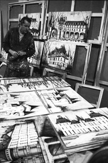 Bernard Buffet dans son atelier