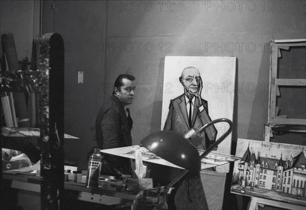 Bernard Buffet dans son atelier