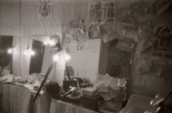 Yves Montand's dressing room (1958)