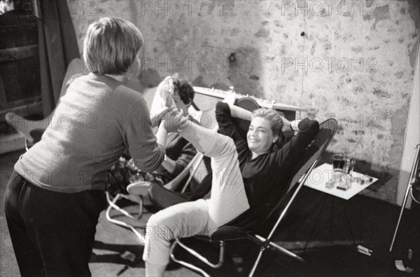 Simone Signoret and Catherine Allégret (1958)