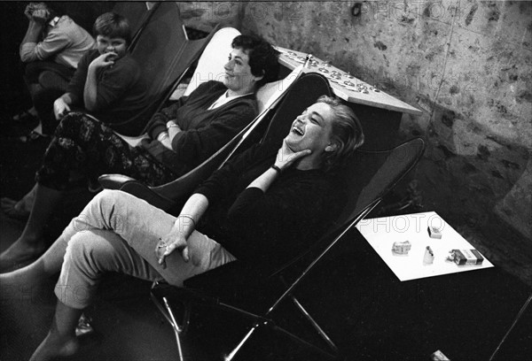 Simone Signoret and Catherine Allégret (1958)