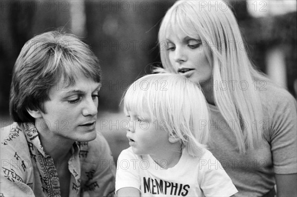 Claude François en famille dans son moulin de Dannemois