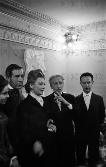 Performance of the play "L'Aigle à deux têtes", 1960