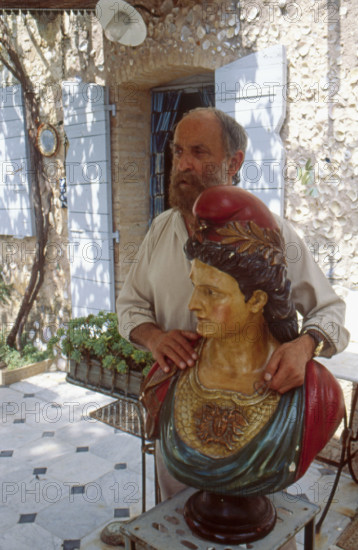 Le sculpteur César