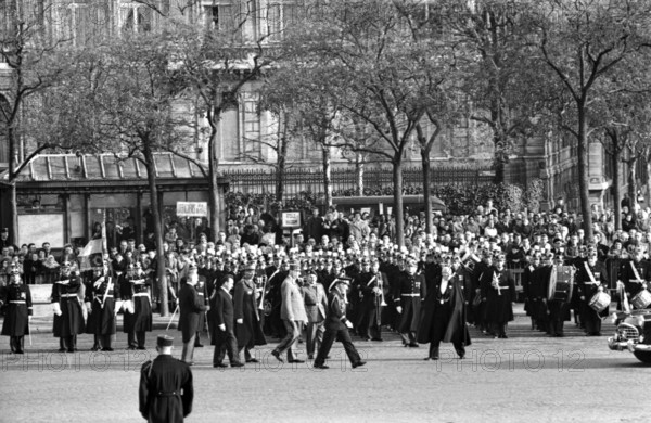 Cérémonie commémorative du 11 novembre 1960