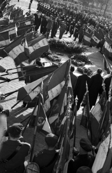 Cérémonie commémorative du 11 novembre 1960