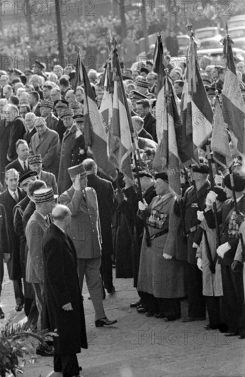 Cérémonie commémorative du 11 novembre 1960