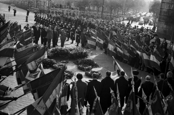 Cérémonie commémorative du 11 novembre 1960