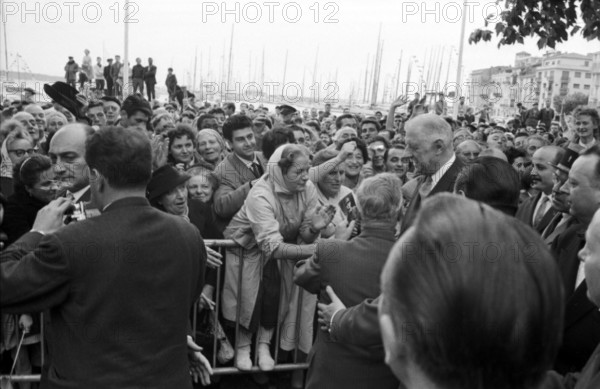 Charles de Gaulle, Cannes, 1960
