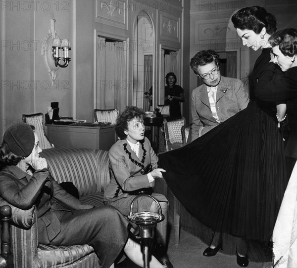 Piaf with Marlene Dietrich, New York, 1952