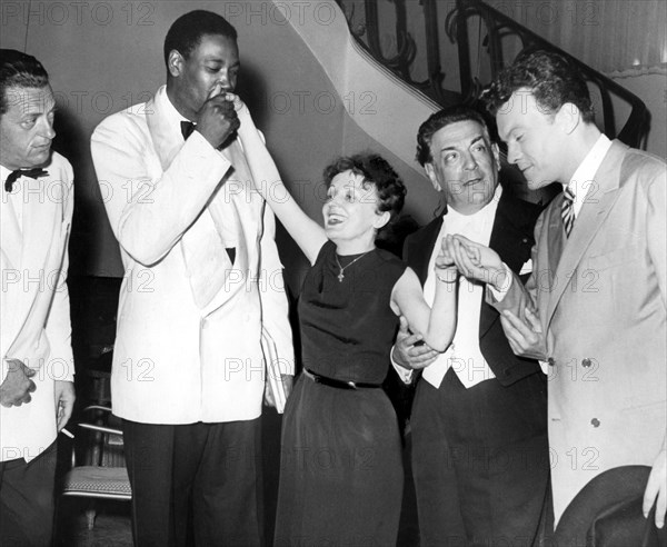 Piaf au Bal des Petits Lits Blancs, août 1951