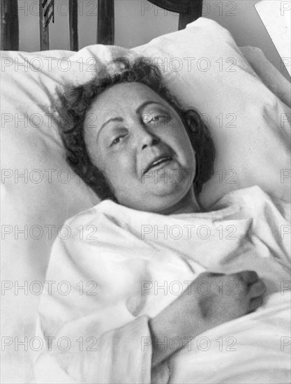 Piaf à l'hopital américain, août 1960