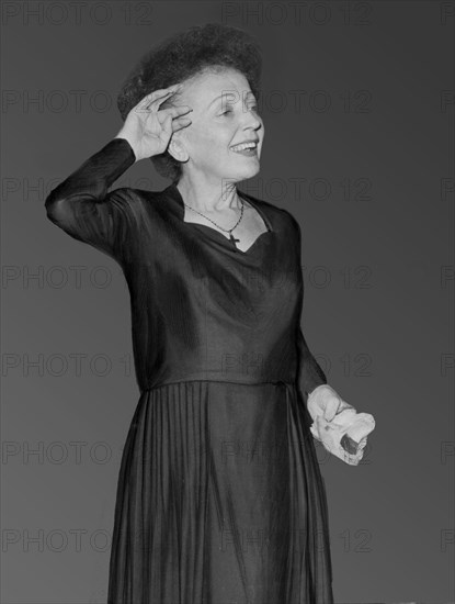 Piaf en décembre 1960