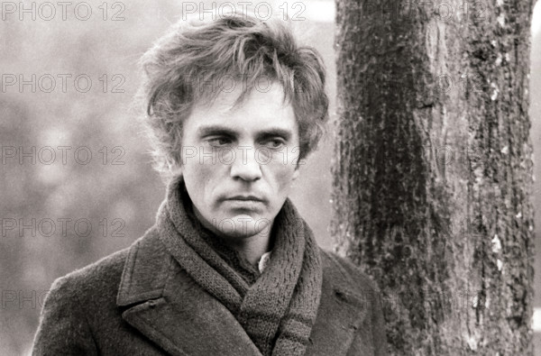 Terence Stamp sur le tournage du film "Une saison en enfer"  en 1970