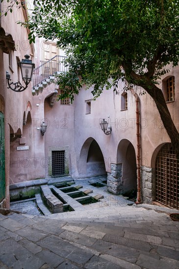 Cefalù, Medieval Wash-house