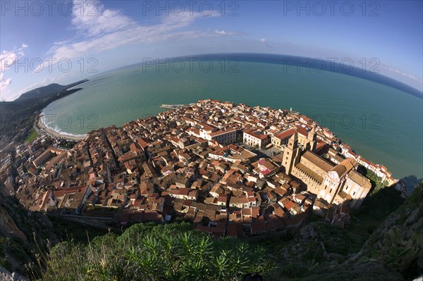 Vue de Cefalù depuis le château