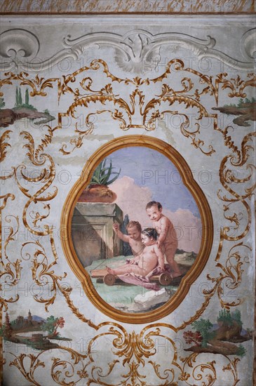 Vicenza, Villa Valmarana ai Nani, Guest Lodgings, the Room of the Putti, medallion with putti