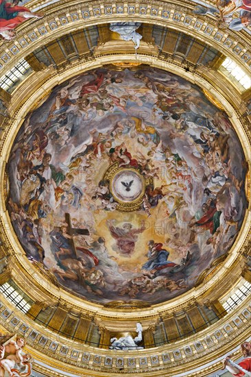 Church of Jesus, the interior: the dome of the transept