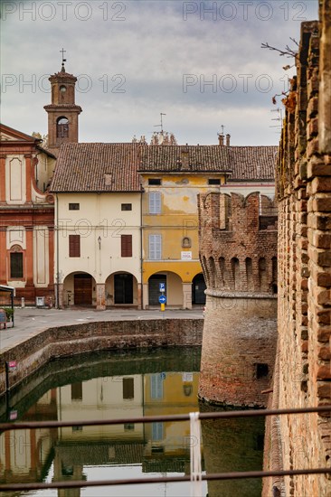 Fontanellato, Rocca Sanvitale: view of the fortress and its moat, and some houses