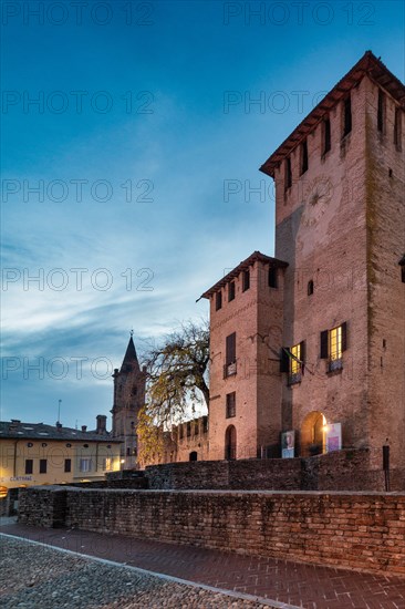 Fontanellato, Rocca Sanvitale: night view of the fortress