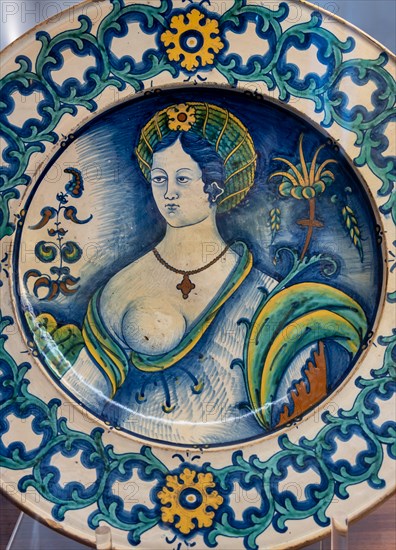 Deruta, Regional Ceramics Museum of Deruta: plate decorated by a beautiful woman's bust
