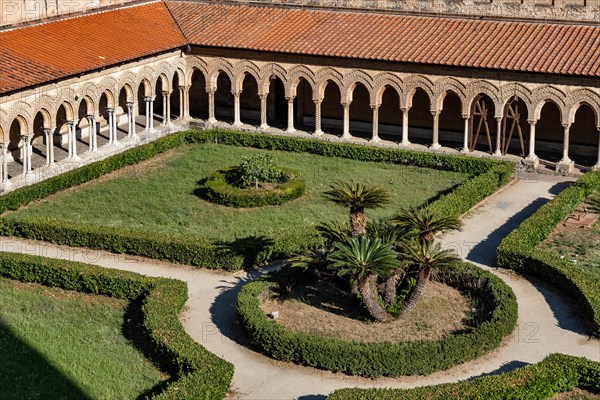 Monreale, Duomo, cloister of the Benedictine monastery: view of the cloister