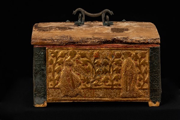 Monreale Cathedral, Diocesan Museum: wooden and gilded pastiglia reliquary box