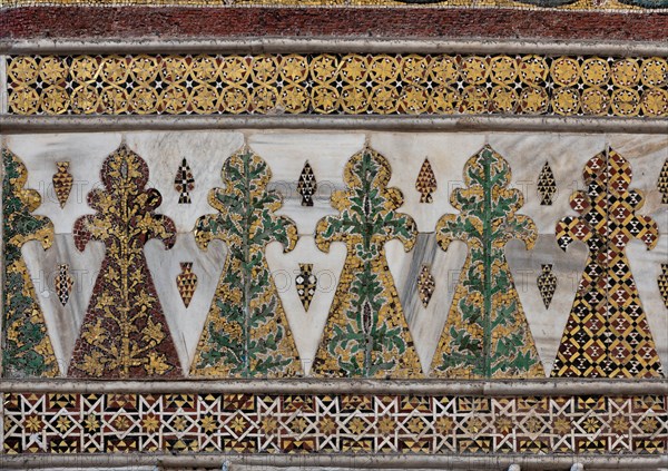 Monreale, Duomo: mosaic decoration with little palm tree motifs