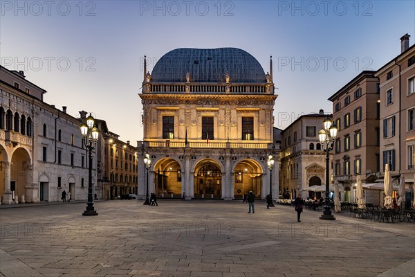 Brescia, place de la Loggia